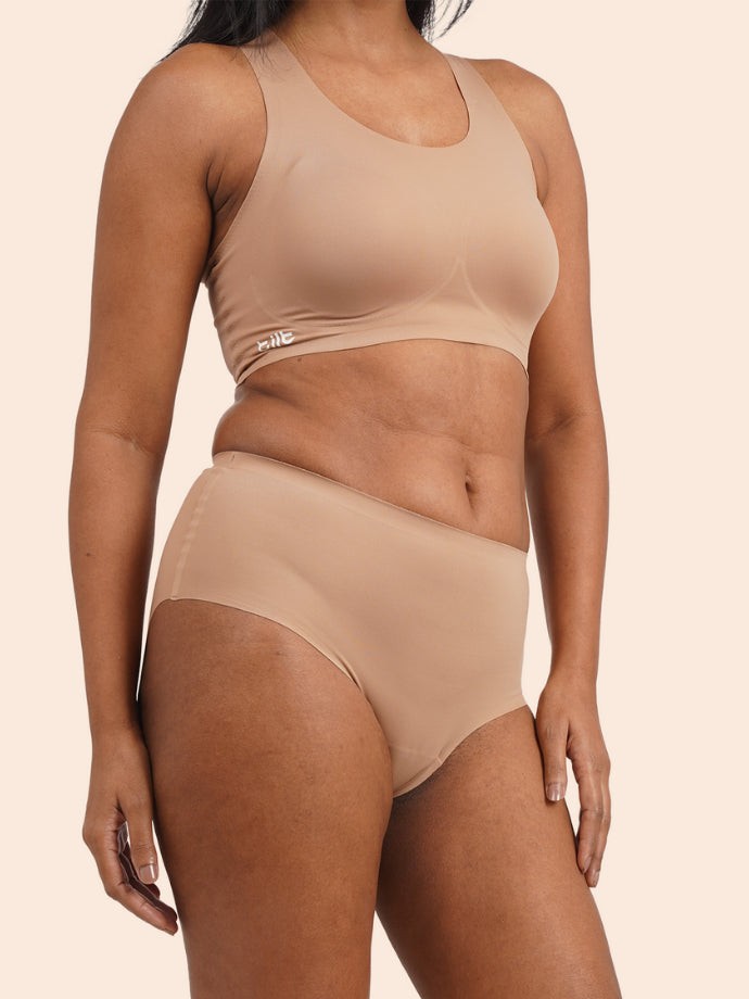 Tilt x Dr. Cuterus - Fursat Crossback Beige Bra and Seamless Beige Underwear Set